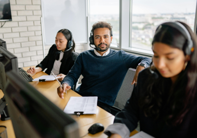 ¿Cómo medir la eficiencia de horarios en call centers? 4 indicadores básicos.