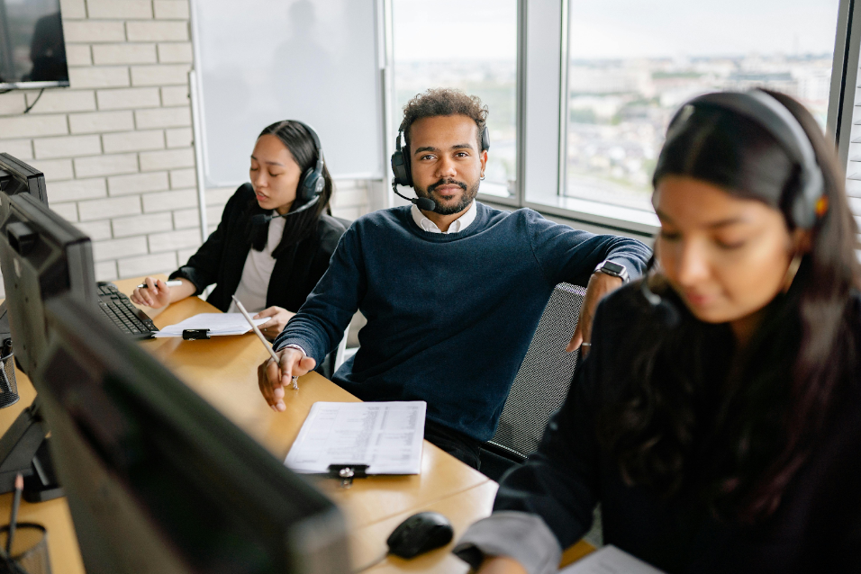 4 indicadores básicos. para medir la eficiencia de horarios en call centers